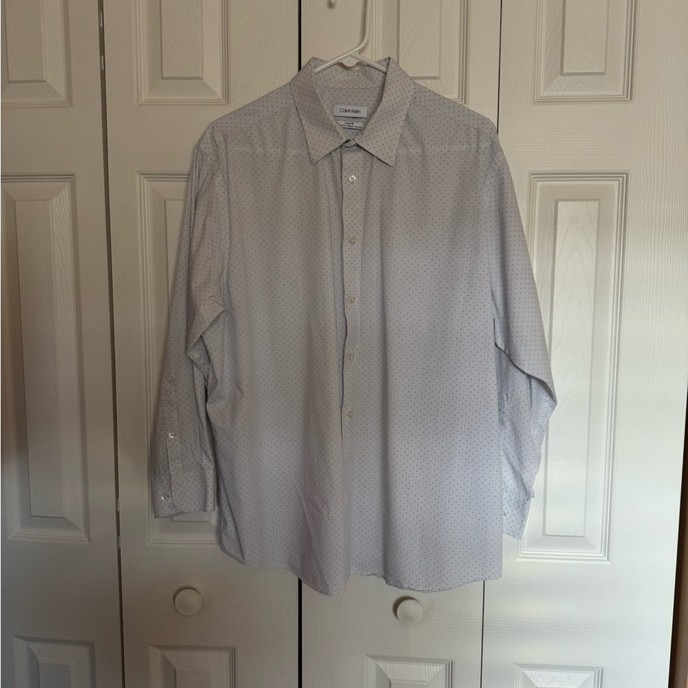 Calvin Klein Regular Fit, Stretch, Non-Iron, Light Blue Dress Shirt